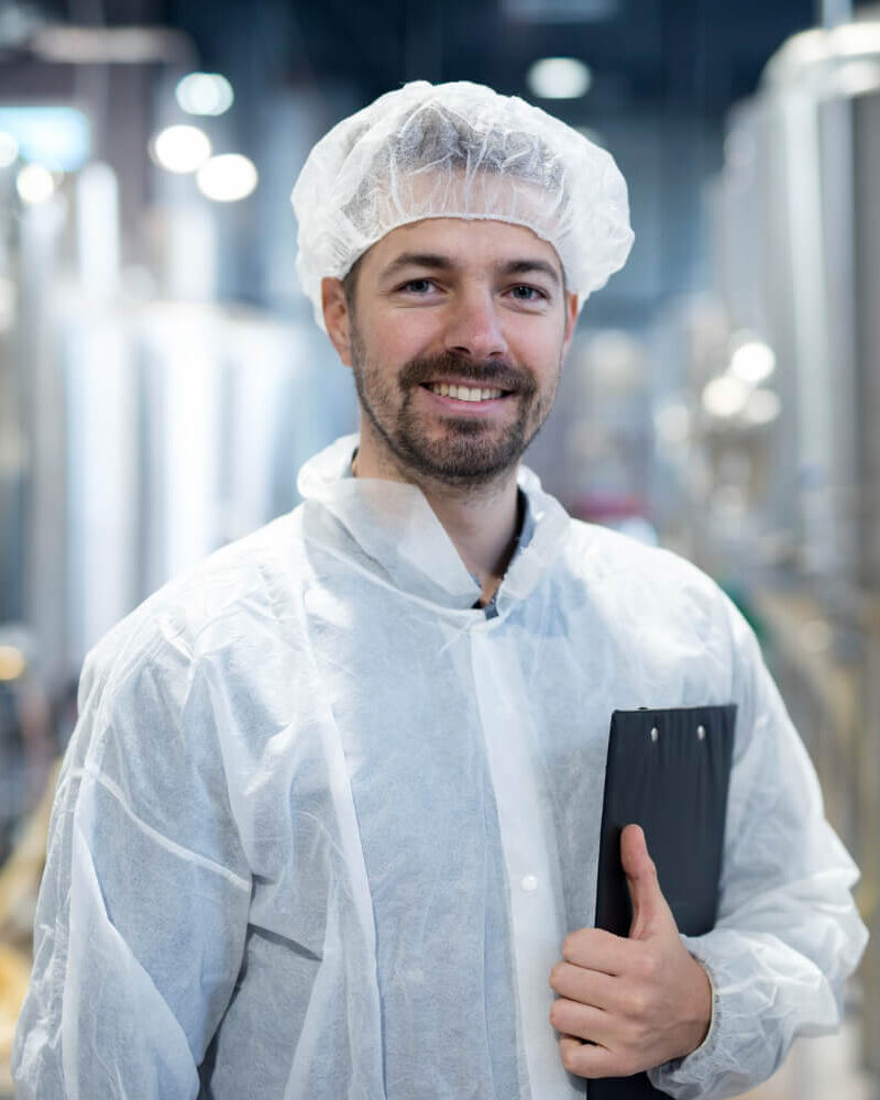 Ruifen production specialist in a chemical plant